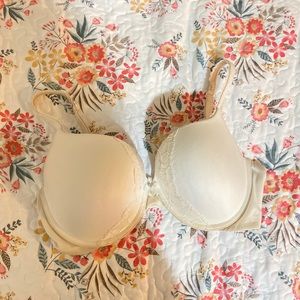 ✨Free Victoria’s Secret Bra✨